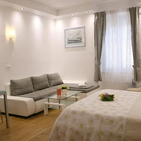 Heart Of Apartment Split
